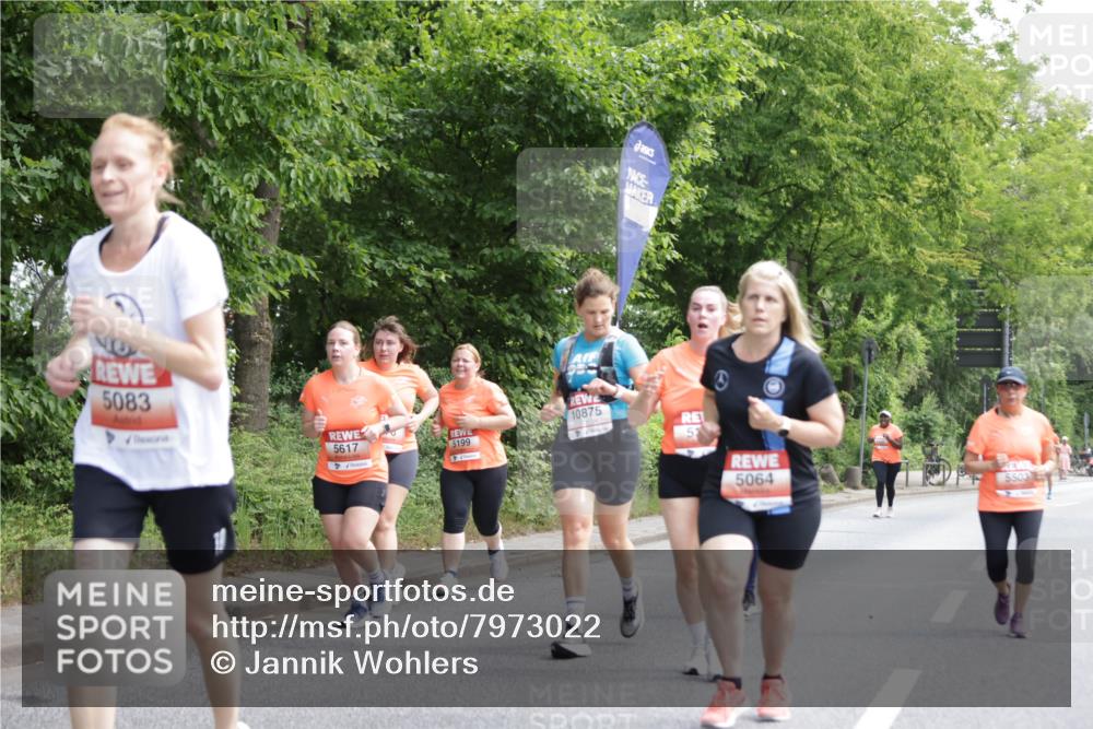 15.06.2025 - REWE Women's Run Jannik Wohlers http://msf.ph/oto/7973022 15.06.2025 10:07:42 Laufen 5083, 5617, 5199, 10875, 5064, 5503 meine-sportfotos.de