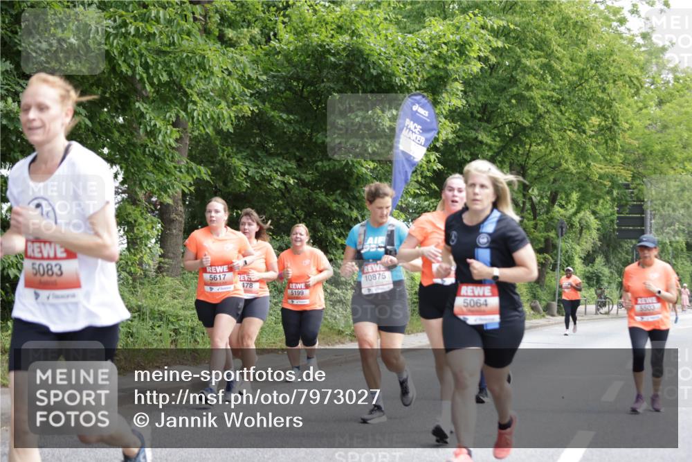 15.06.2025 - REWE Women's Run Jannik Wohlers http://msf.ph/oto/7973027 15.06.2025 10:07:42 Laufen 478, 10875, 5199, 5064, 5503, 5083, 5617 meine-sportfotos.de