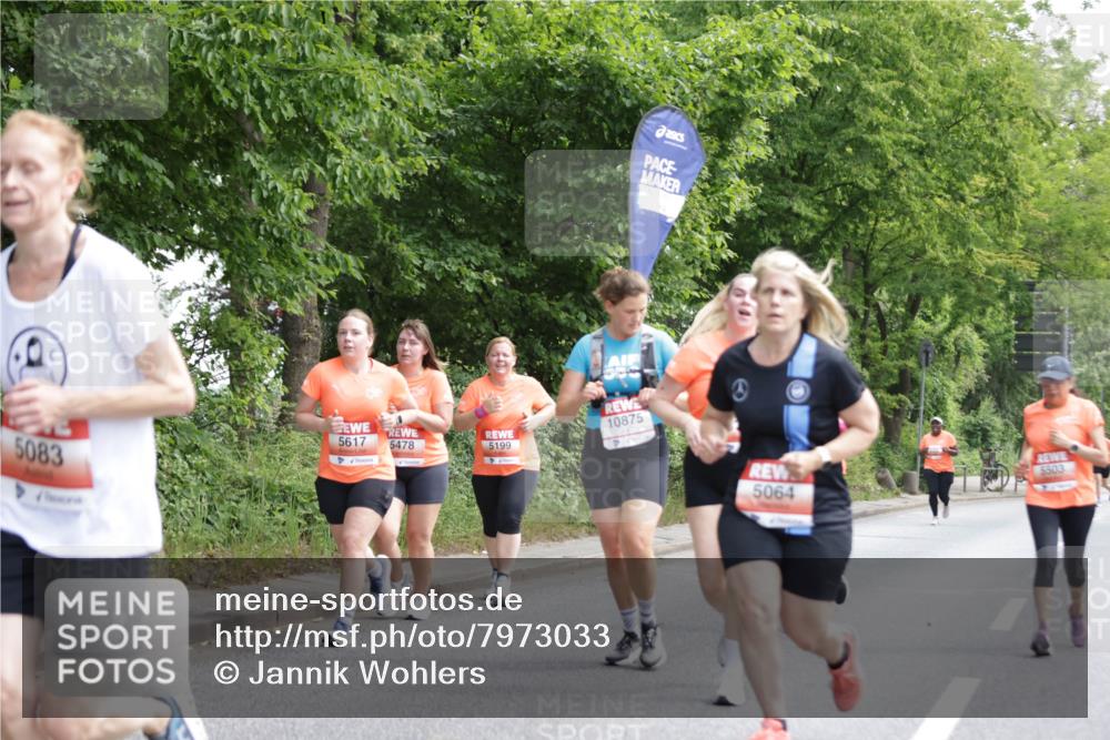 15.06.2025 - REWE Women's Run Jannik Wohlers http://msf.ph/oto/7973033 15.06.2025 10:07:42 Laufen 5083, 10875, 5617, 5478, 5199, 5503, 5064 meine-sportfotos.de