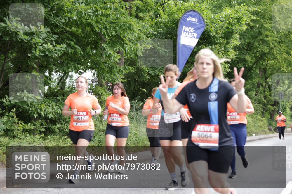 15.06.2025 - REWE Women's Run Jannik Wohlers http://msf.ph/oto/7973082 15.06.2025 10:07:43 Laufen 5617, 5478, 5199, 10075, 5064, 5222 meine-sportfotos.de