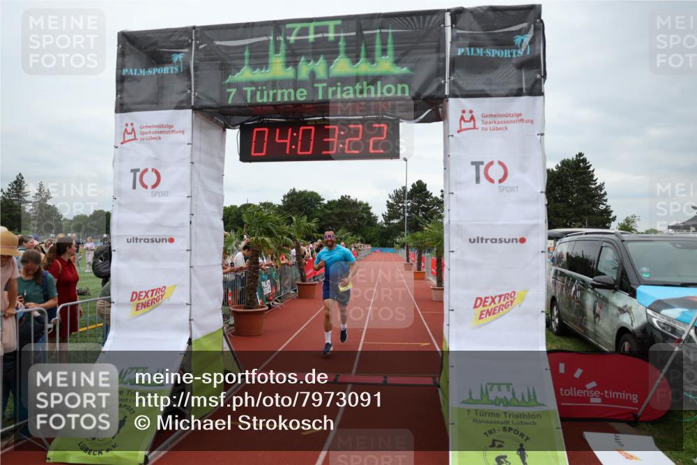 15.06.2025 - 7 Türme Triathlon Michael Strokosch http://msf.ph/oto/7973091 15.06.2025 14:03:22 Ziel 571, 773, 1049, 1060 meine-sportfotos.de