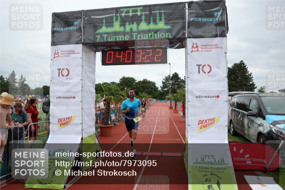 15.06.2025 - 7 Türme Triathlon Michael Strokosch http://msf.ph/oto/7973095 15.06.2025 14:03:22 Ziel 571, 773, 1049, 1060 meine-sportfotos.de