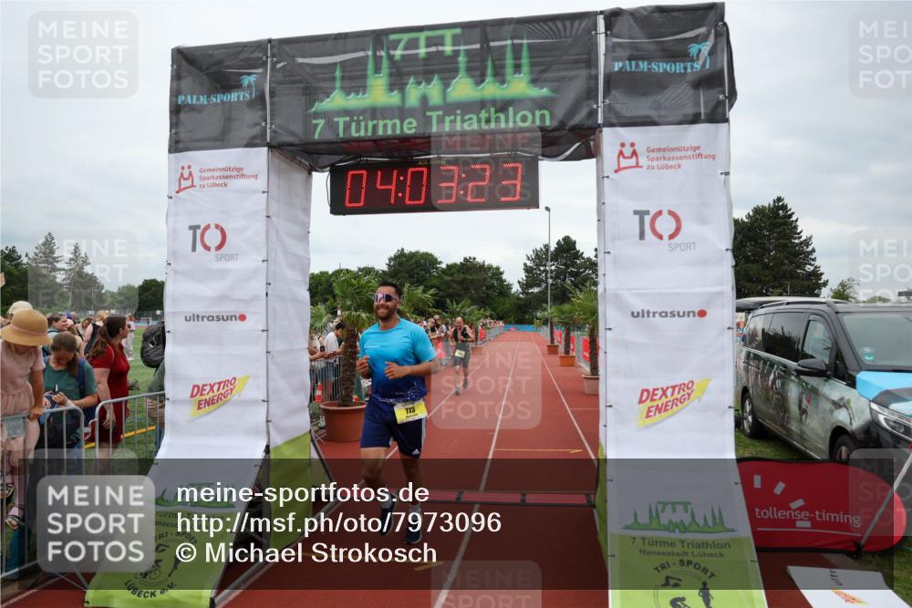 15.06.2025 - 7 Türme Triathlon Michael Strokosch http://msf.ph/oto/7973096 15.06.2025 14:03:22 Ziel 571, 773, 1049, 1060 meine-sportfotos.de