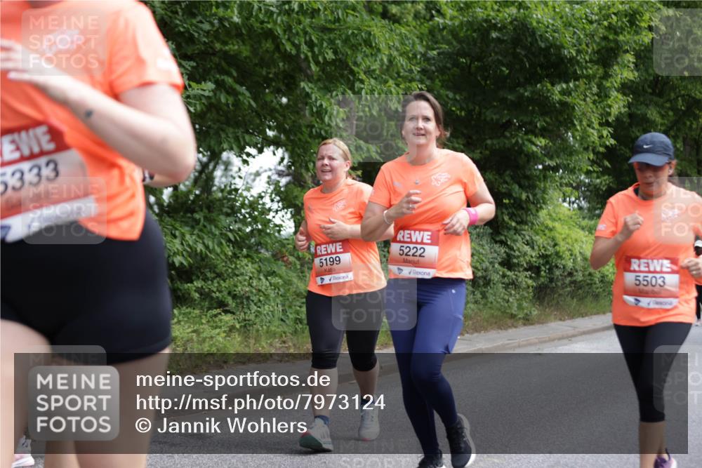 15.06.2025 - REWE Women's Run Jannik Wohlers http://msf.ph/oto/7973124 15.06.2025 10:07:45 Laufen 5333, 5199, 5222, 5503 meine-sportfotos.de