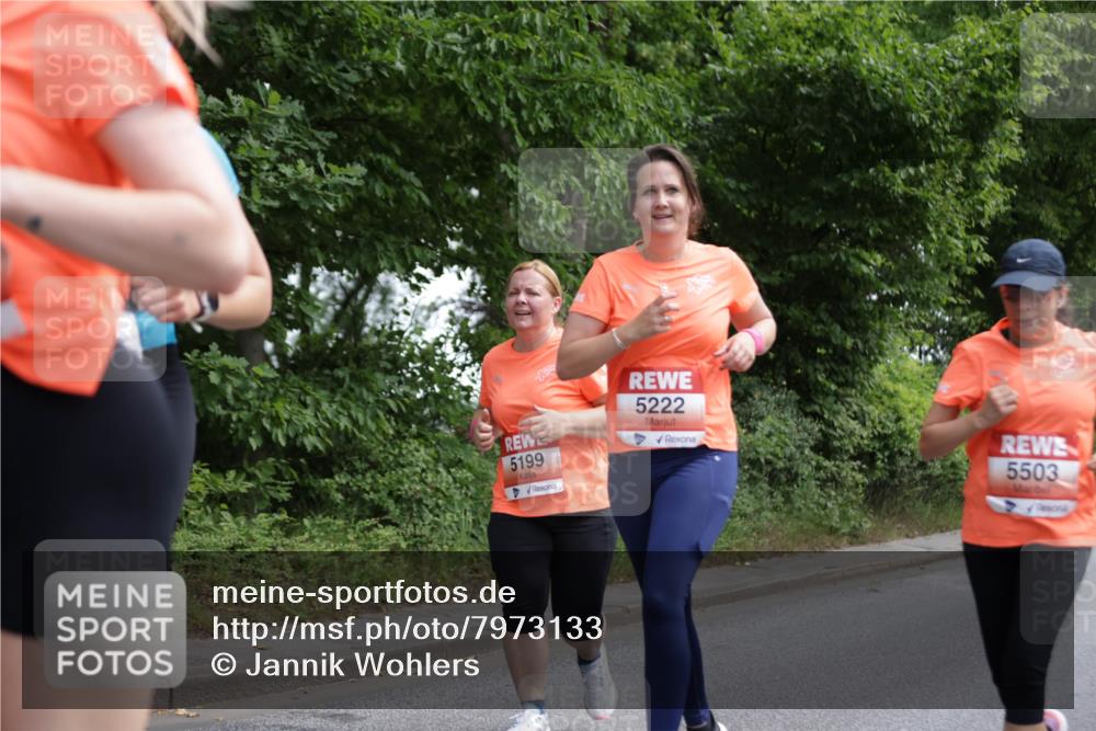 15.06.2025 - REWE Women's Run Jannik Wohlers http://msf.ph/oto/7973133 15.06.2025 10:07:45 Laufen 5199, 5222, 5503 meine-sportfotos.de