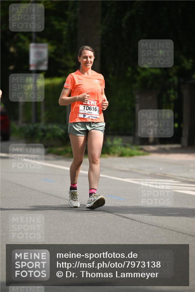 15.06.2025 - REWE Women's Run Dr. Thomas Lammeyer http://msf.ph/oto/7973138 15.06.2025 10:03:37 Laufen 10616 meine-sportfotos.de
