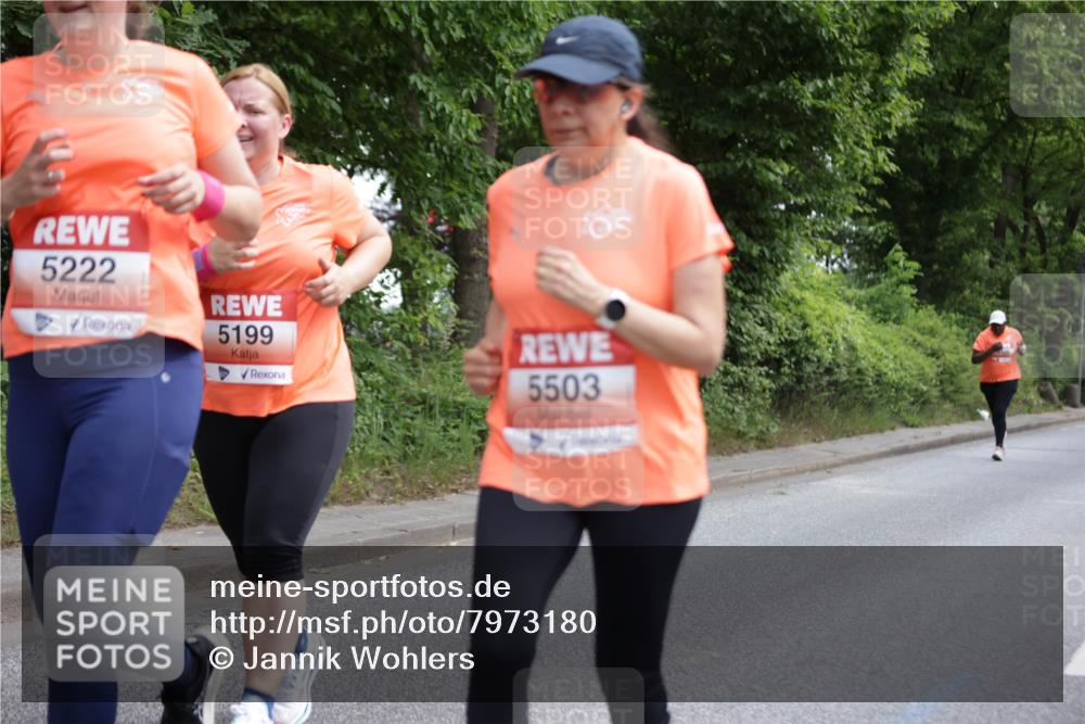 15.06.2025 - REWE Women's Run Jannik Wohlers http://msf.ph/oto/7973180 15.06.2025 10:07:46 Laufen 5222, 5199, 5503 meine-sportfotos.de