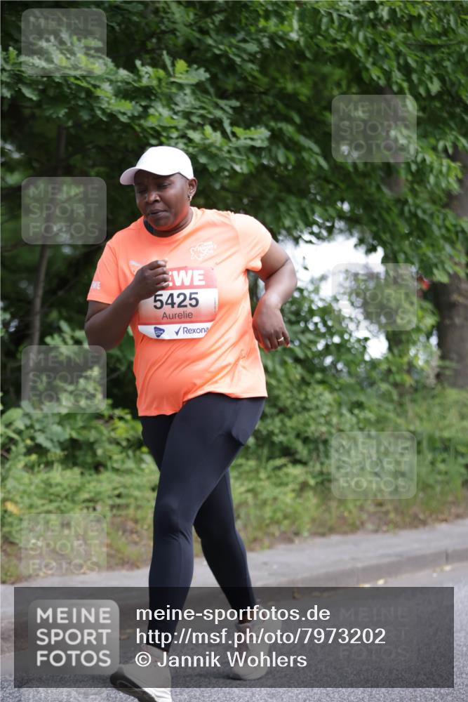 15.06.2025 - REWE Women's Run Jannik Wohlers http://msf.ph/oto/7973202 15.06.2025 10:07:53 Laufen 5425 meine-sportfotos.de