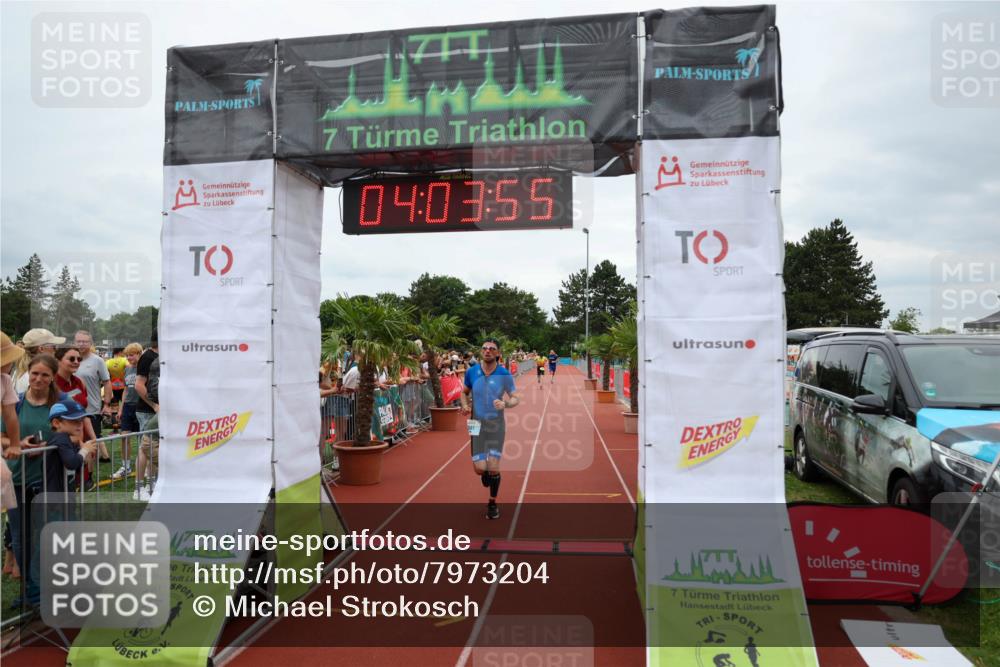 15.06.2025 - 7 Türme Triathlon Michael Strokosch http://msf.ph/oto/7973204 15.06.2025 14:03:55 Ziel 561 meine-sportfotos.de