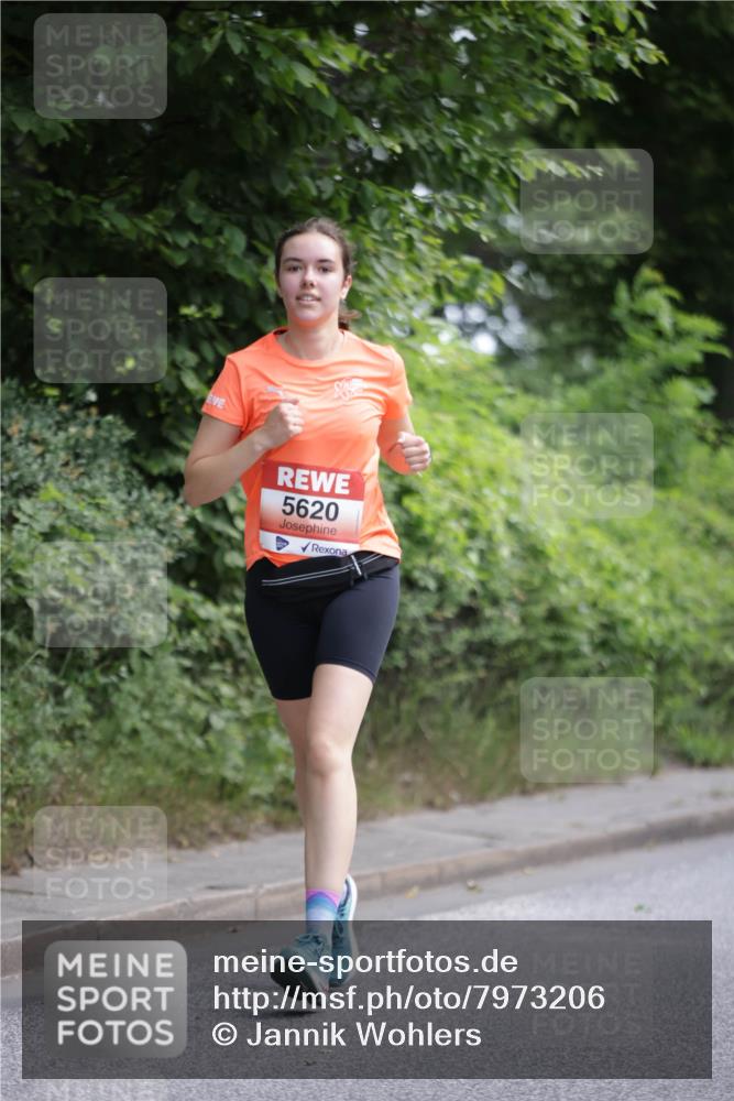15.06.2025 - REWE Women's Run Jannik Wohlers http://msf.ph/oto/7973206 15.06.2025 10:07:56 Laufen 5620 meine-sportfotos.de