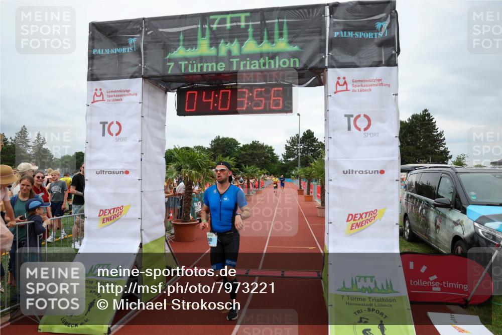 15.06.2025 - 7 Türme Triathlon Michael Strokosch http://msf.ph/oto/7973221 15.06.2025 14:03:55 Ziel 561 meine-sportfotos.de