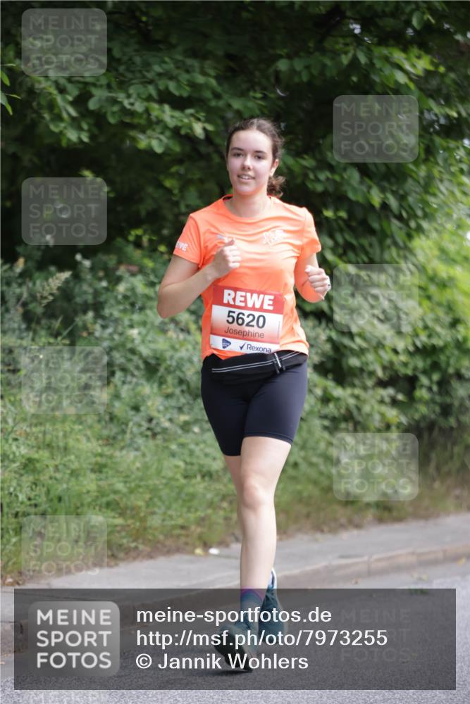 15.06.2025 - REWE Women's Run Jannik Wohlers http://msf.ph/oto/7973255 15.06.2025 10:07:57 Laufen 5620 meine-sportfotos.de