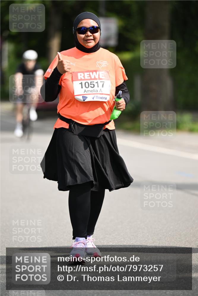 15.06.2025 - REWE Women's Run Dr. Thomas Lammeyer http://msf.ph/oto/7973257 15.06.2025 10:03:42 Laufen 10517 meine-sportfotos.de
