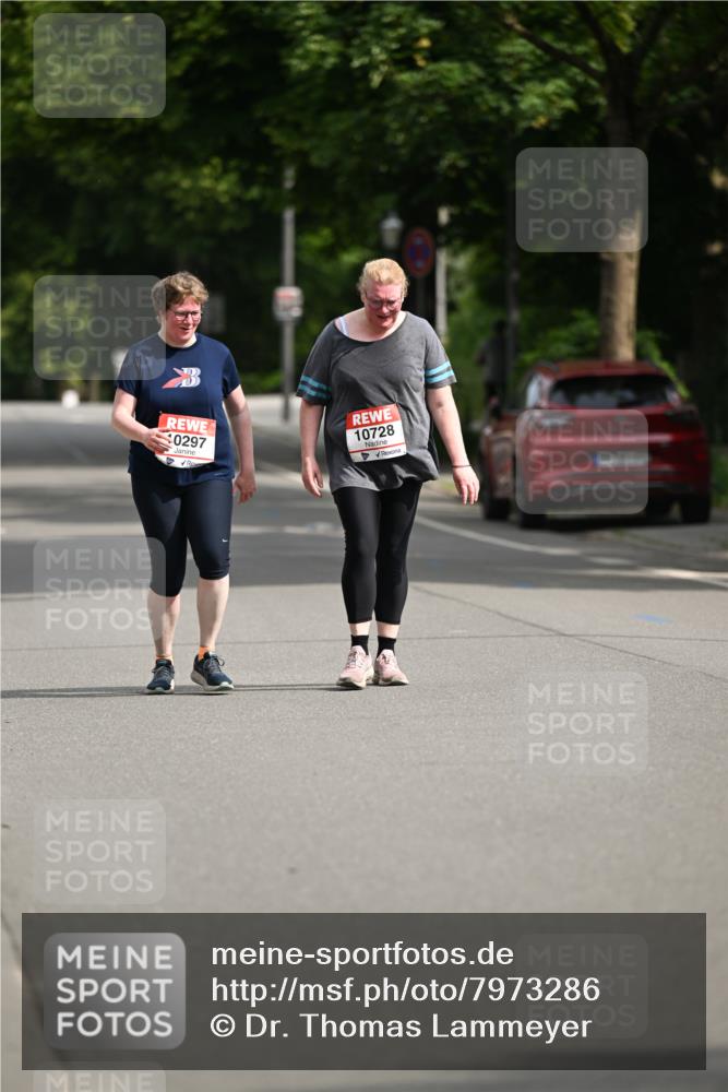 15.06.2025 - REWE Women's Run Dr. Thomas Lammeyer http://msf.ph/oto/7973286 15.06.2025 10:03:53 Laufen 0297, 10728 meine-sportfotos.de