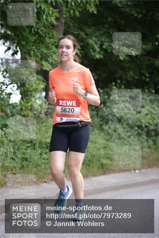 15.06.2025 - REWE Women's Run Jannik Wohlers http://msf.ph/oto/7973289 15.06.2025 10:07:58 Laufen 5620 meine-sportfotos.de