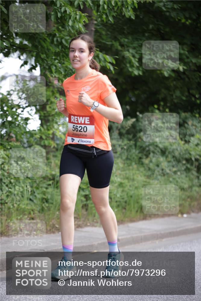 15.06.2025 - REWE Women's Run Jannik Wohlers http://msf.ph/oto/7973296 15.06.2025 10:07:58 Laufen 5620 meine-sportfotos.de
