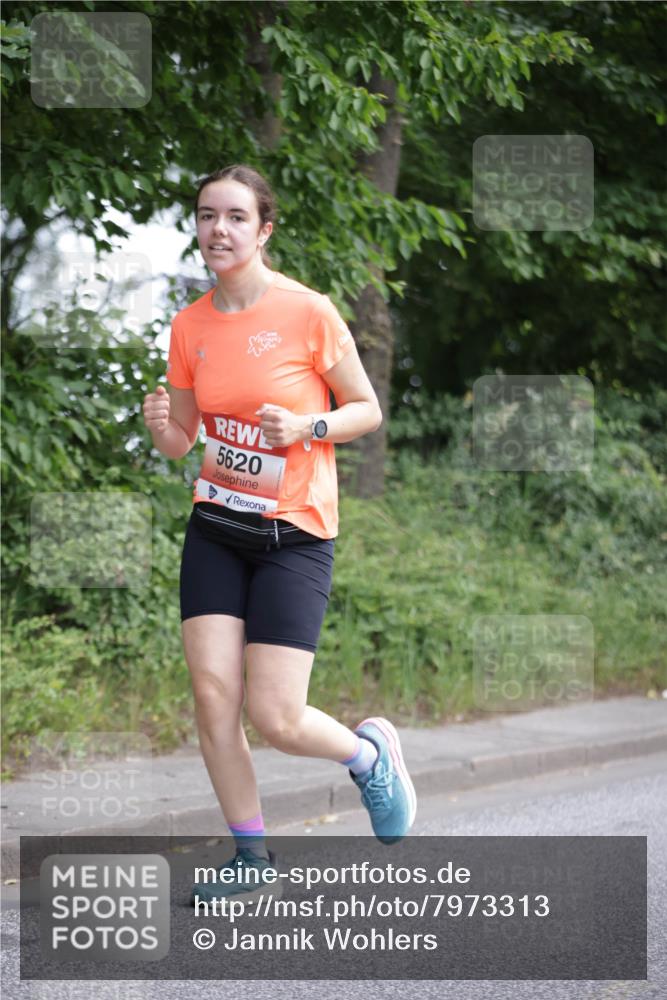 15.06.2025 - REWE Women's Run Jannik Wohlers http://msf.ph/oto/7973313 15.06.2025 10:07:58 Laufen 5620 meine-sportfotos.de