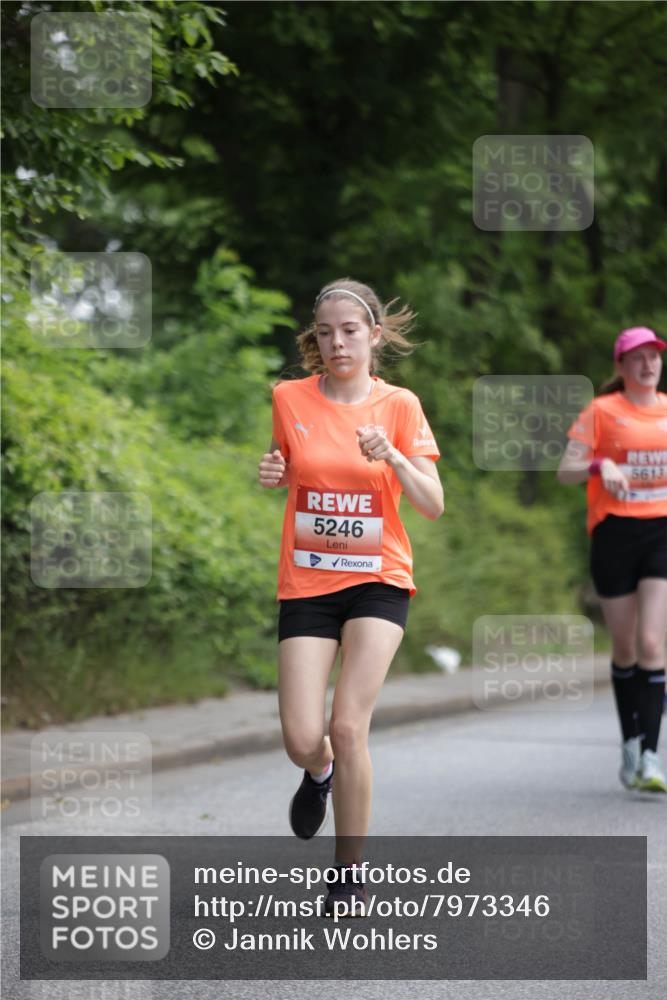 15.06.2025 - REWE Women's Run Jannik Wohlers http://msf.ph/oto/7973346 15.06.2025 10:08:02 Laufen 5246, 5613 meine-sportfotos.de