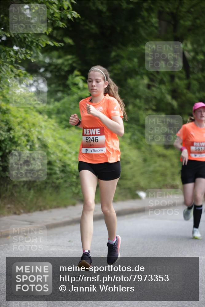 15.06.2025 - REWE Women's Run Jannik Wohlers http://msf.ph/oto/7973353 15.06.2025 10:08:02 Laufen 5246 meine-sportfotos.de