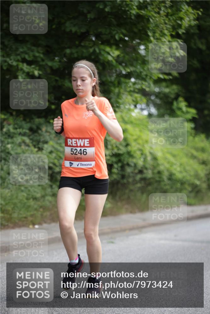 15.06.2025 - REWE Women's Run Jannik Wohlers http://msf.ph/oto/7973424 15.06.2025 10:08:03 Laufen 5246 meine-sportfotos.de