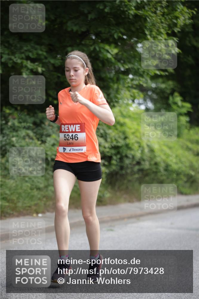15.06.2025 - REWE Women's Run Jannik Wohlers http://msf.ph/oto/7973428 15.06.2025 10:08:03 Laufen 5246 meine-sportfotos.de