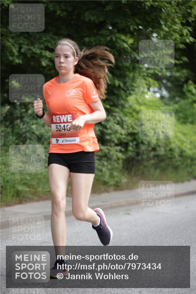15.06.2025 - REWE Women's Run Jannik Wohlers http://msf.ph/oto/7973434 15.06.2025 10:08:03 Laufen 5240 meine-sportfotos.de