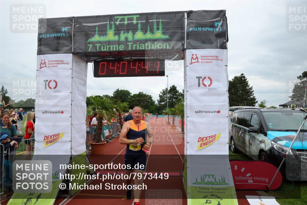 15.06.2025 - 7 Türme Triathlon Michael Strokosch http://msf.ph/oto/7973449 15.06.2025 14:04:41 Ziel 1106 meine-sportfotos.de