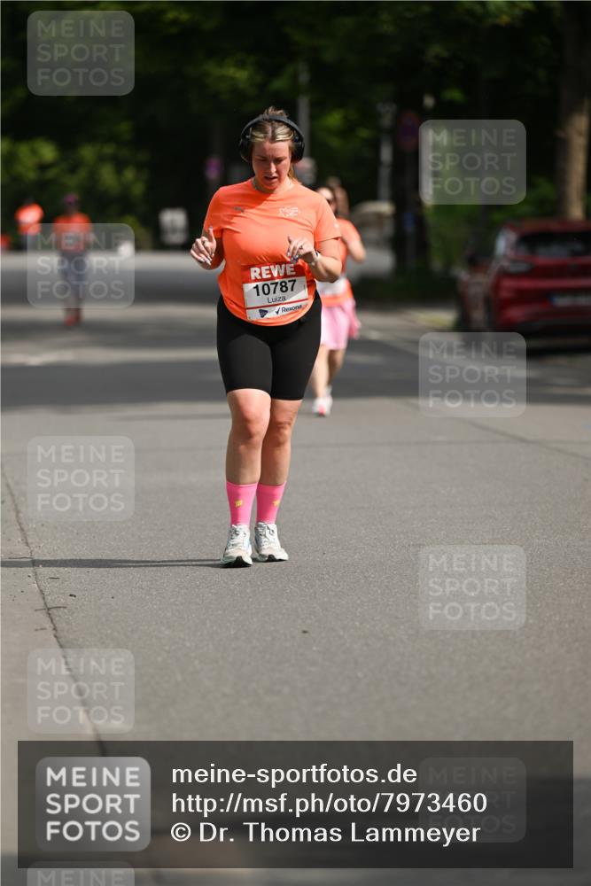 15.06.2025 - REWE Women's Run Dr. Thomas Lammeyer http://msf.ph/oto/7973460 15.06.2025 10:04:46 Laufen 10787 meine-sportfotos.de