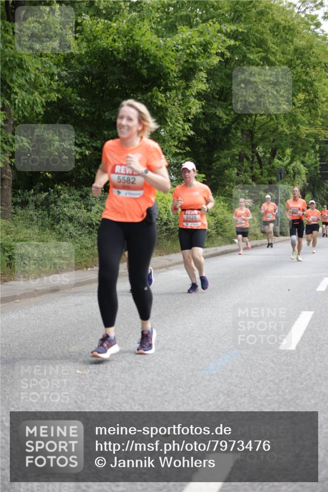 15.06.2025 - REWE Women's Run Jannik Wohlers http://msf.ph/oto/7973476 15.06.2025 10:08:09 Laufen 5582, 5525 meine-sportfotos.de
