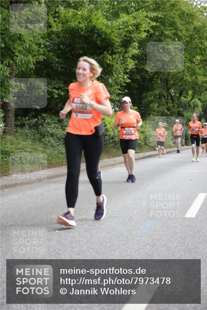 15.06.2025 - REWE Women's Run Jannik Wohlers http://msf.ph/oto/7973478 15.06.2025 10:08:09 Laufen 5582, 5525 meine-sportfotos.de