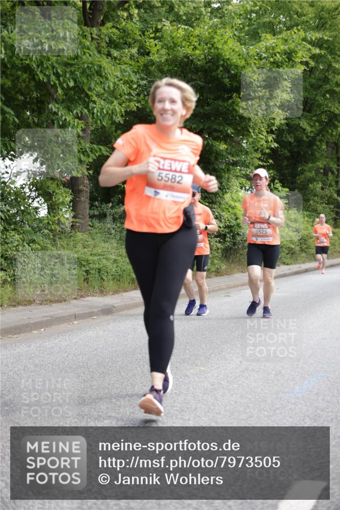 15.06.2025 - REWE Women's Run Jannik Wohlers http://msf.ph/oto/7973505 15.06.2025 10:08:10 Laufen 5582, 5525 meine-sportfotos.de