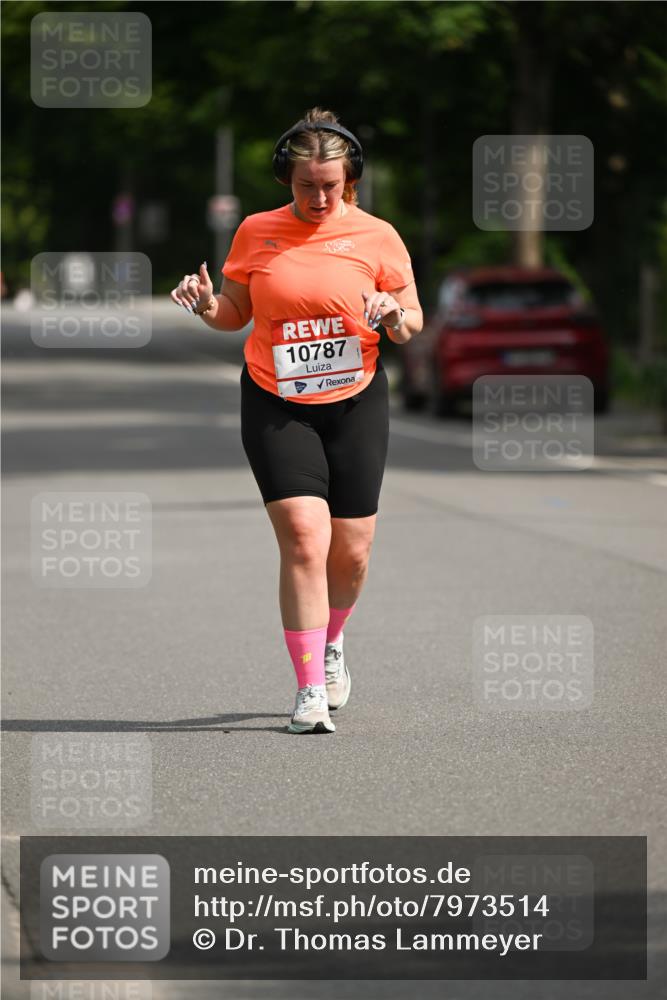 15.06.2025 - REWE Women's Run Dr. Thomas Lammeyer http://msf.ph/oto/7973514 15.06.2025 10:04:48 Laufen 777, 10787 meine-sportfotos.de