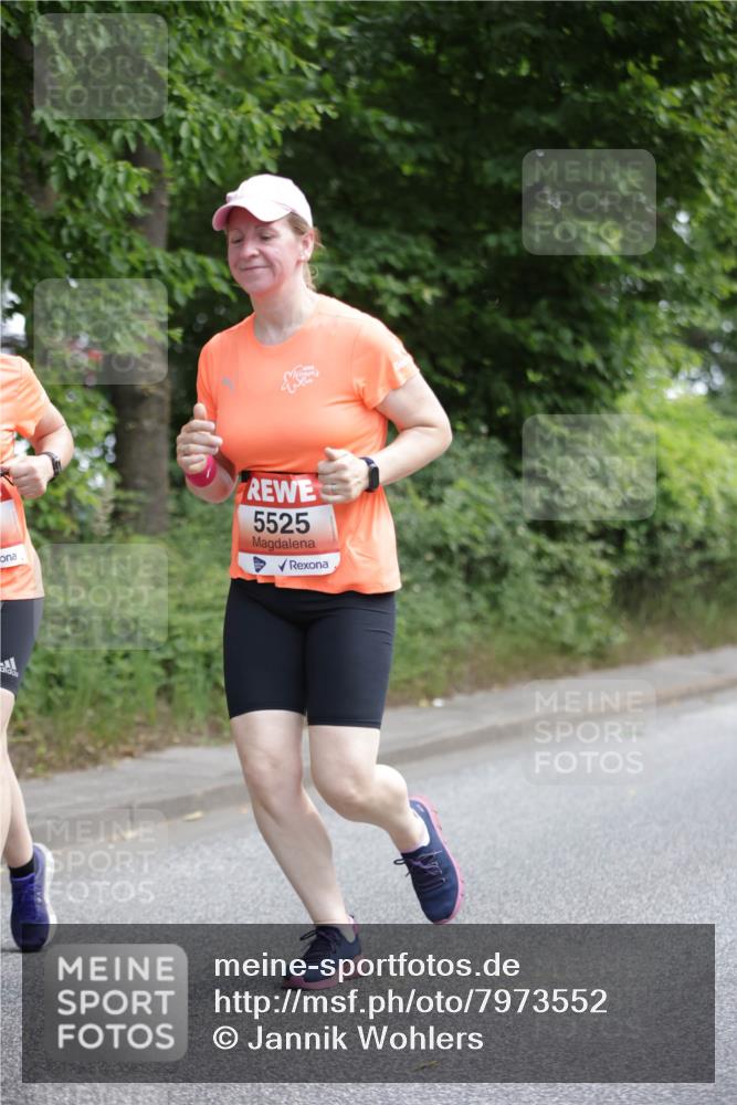 15.06.2025 - REWE Women's Run Jannik Wohlers http://msf.ph/oto/7973552 15.06.2025 10:08:12 Laufen 5525 meine-sportfotos.de