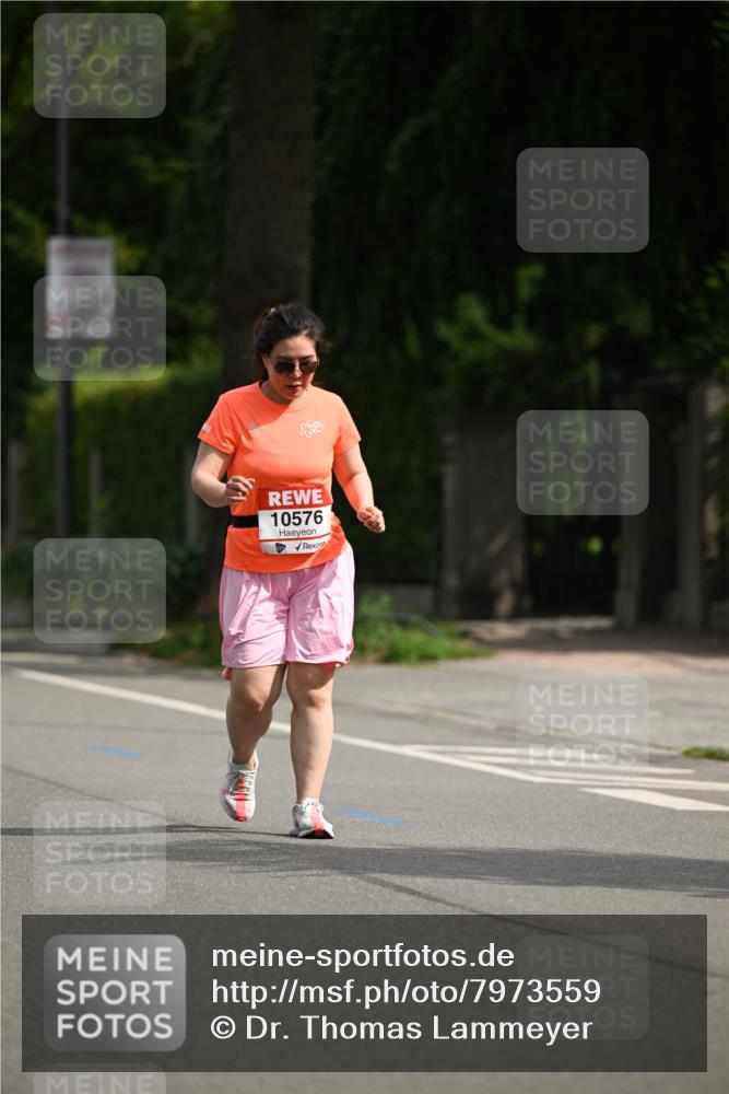 15.06.2025 - REWE Women's Run Dr. Thomas Lammeyer http://msf.ph/oto/7973559 15.06.2025 10:04:54 Laufen 10576 meine-sportfotos.de