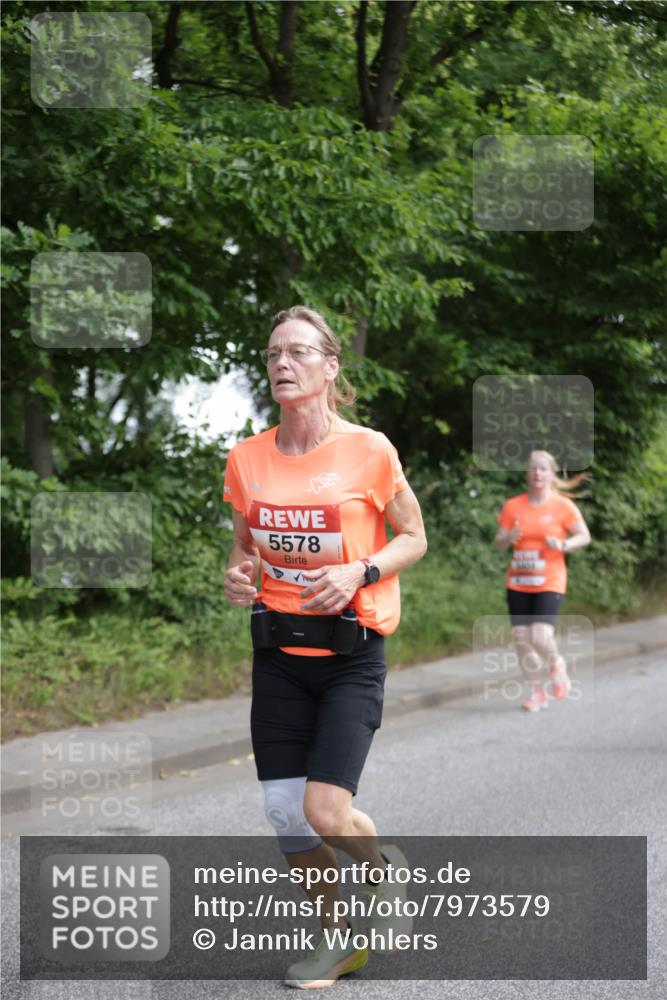 15.06.2025 - REWE Women's Run Jannik Wohlers http://msf.ph/oto/7973579 15.06.2025 10:08:16 Laufen 5578 meine-sportfotos.de