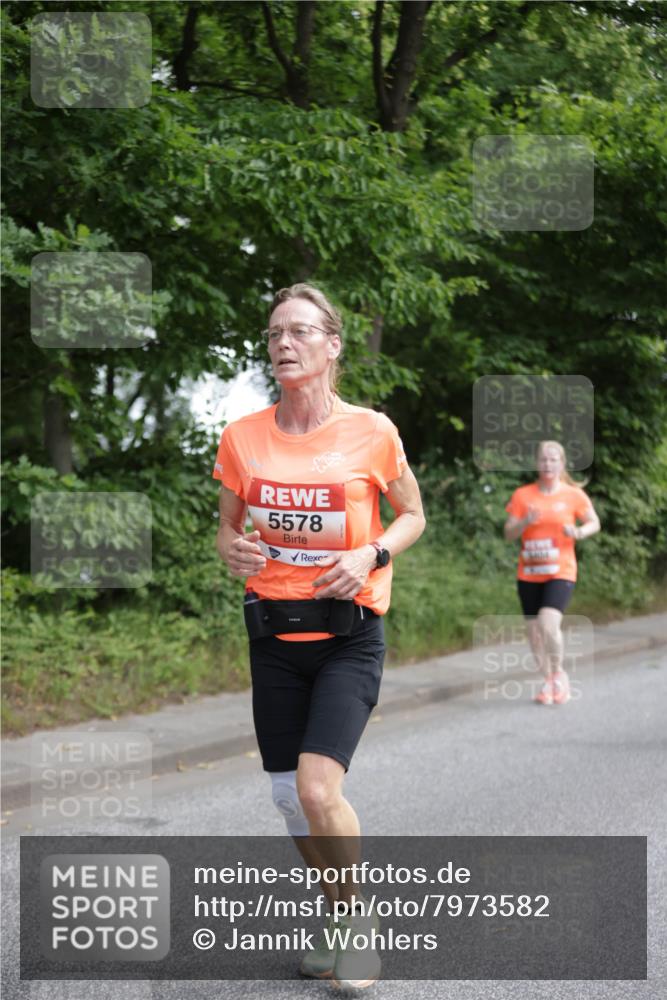 15.06.2025 - REWE Women's Run Jannik Wohlers http://msf.ph/oto/7973582 15.06.2025 10:08:16 Laufen 5578 meine-sportfotos.de