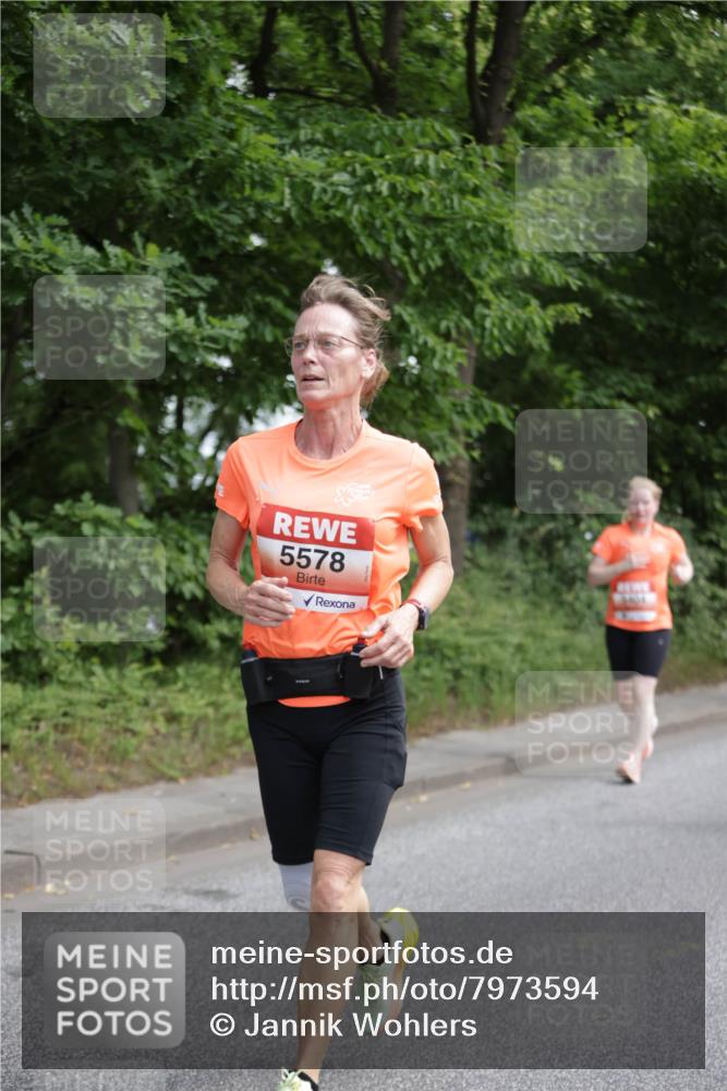 15.06.2025 - REWE Women's Run Jannik Wohlers http://msf.ph/oto/7973594 15.06.2025 10:08:16 Laufen 5578 meine-sportfotos.de