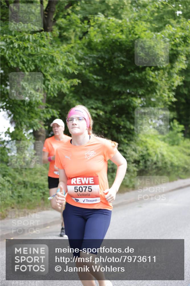 15.06.2025 - REWE Women's Run Jannik Wohlers http://msf.ph/oto/7973611 15.06.2025 10:08:19 Laufen 5075 meine-sportfotos.de