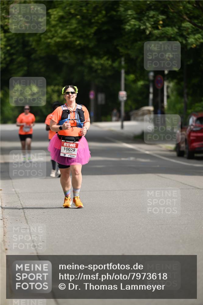 15.06.2025 - REWE Women's Run Dr. Thomas Lammeyer http://msf.ph/oto/7973618 15.06.2025 10:05:33 Laufen 10029 meine-sportfotos.de