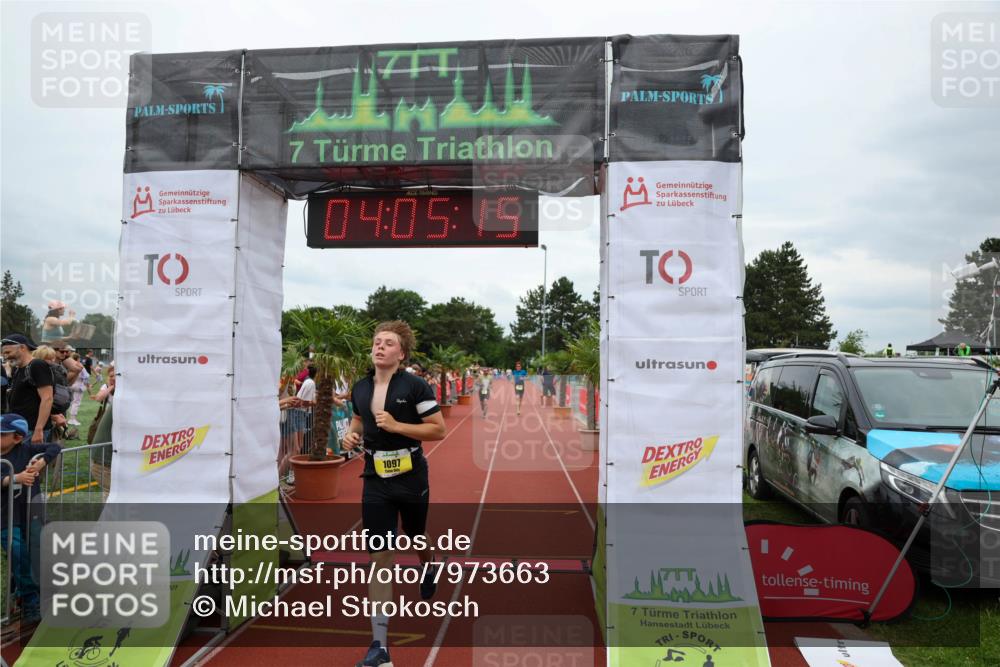 15.06.2025 - 7 Türme Triathlon Michael Strokosch http://msf.ph/oto/7973663 15.06.2025 14:05:14 Ziel 465, 1097 meine-sportfotos.de