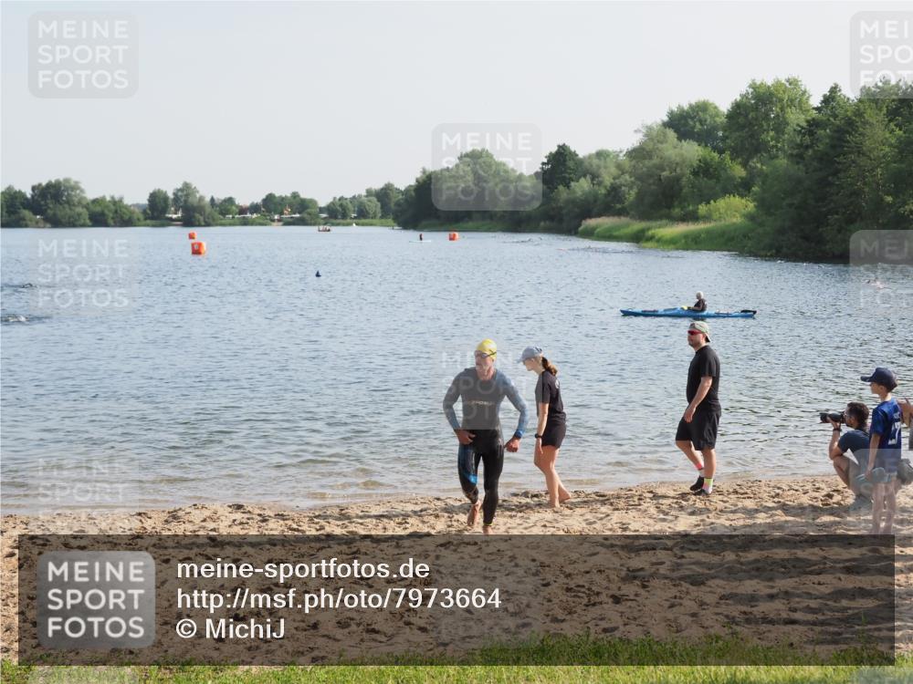 21.06.2025 - 27. Vierlanden-Triathlon MichiJ http://msf.ph/oto/7973664 15.06.2026 08:37:48 Schwimmen 73, 171, 180, 181 meine-sportfotos.de