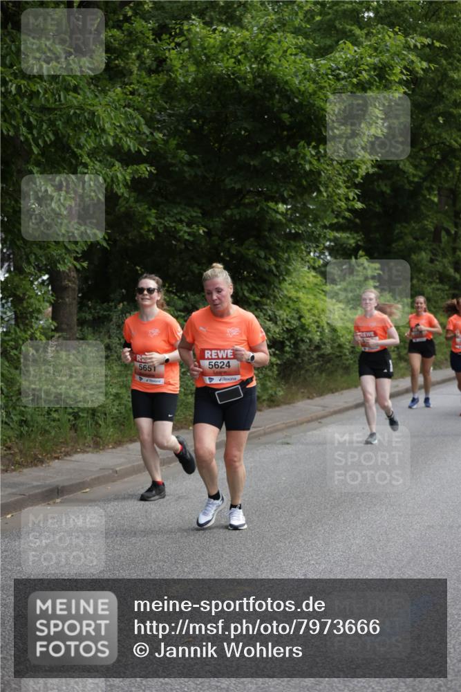 15.06.2025 - REWE Women's Run Jannik Wohlers http://msf.ph/oto/7973666 15.06.2025 10:08:24 Laufen 5624 meine-sportfotos.de