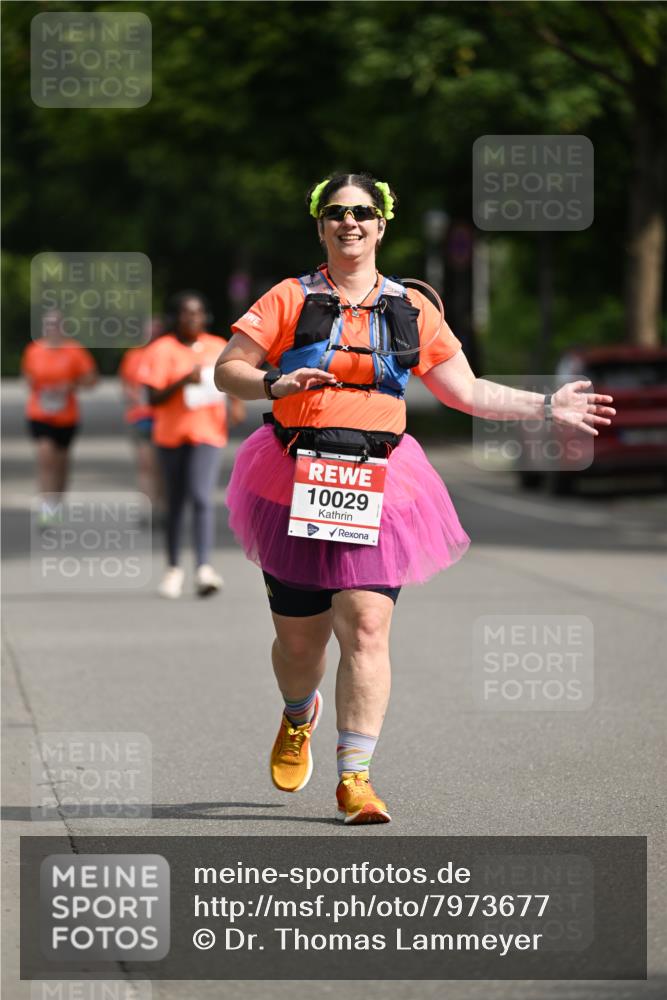15.06.2025 - REWE Women's Run Dr. Thomas Lammeyer http://msf.ph/oto/7973677 15.06.2025 10:05:37 Laufen 10029 meine-sportfotos.de