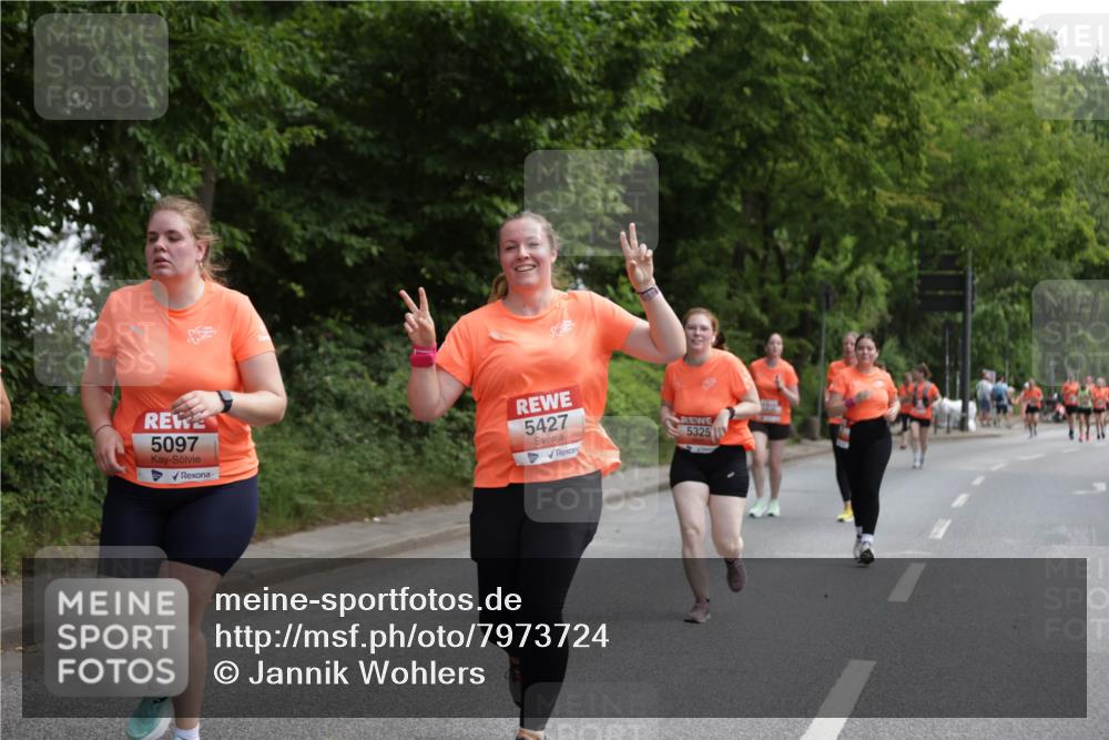 15.06.2025 - REWE Women's Run Jannik Wohlers http://msf.ph/oto/7973724 15.06.2025 10:08:31 Laufen 5097, 5427, 5325 meine-sportfotos.de
