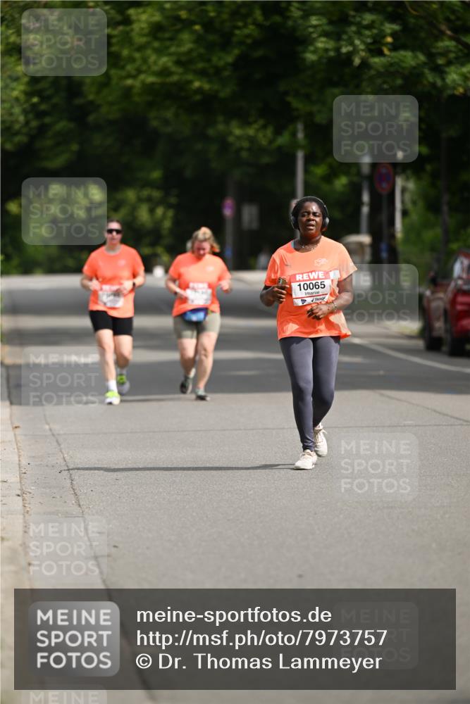 15.06.2025 - REWE Women's Run Dr. Thomas Lammeyer http://msf.ph/oto/7973757 15.06.2025 10:05:41 Laufen 10065 meine-sportfotos.de