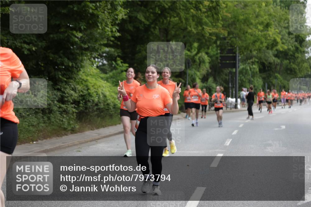 15.06.2025 - REWE Women's Run Jannik Wohlers http://msf.ph/oto/7973794 15.06.2025 10:08:33 Laufen  meine-sportfotos.de
