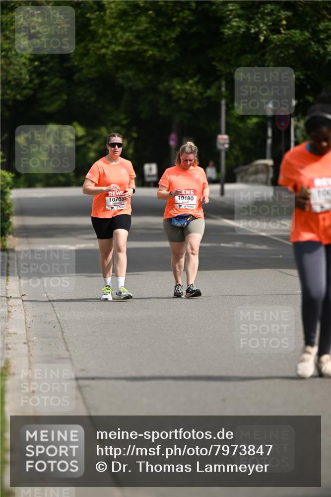 15.06.2025 - REWE Women's Run Dr. Thomas Lammeyer http://msf.ph/oto/7973847 15.06.2025 10:05:44 Laufen 10180 meine-sportfotos.de