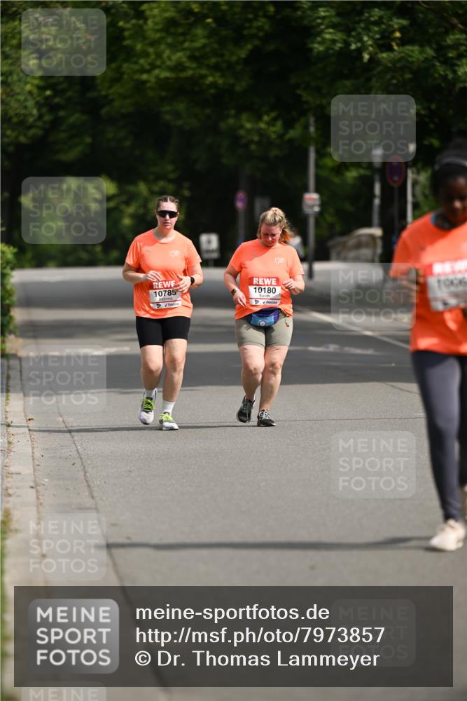15.06.2025 - REWE Women's Run Dr. Thomas Lammeyer http://msf.ph/oto/7973857 15.06.2025 10:05:44 Laufen 10785, 10180 meine-sportfotos.de