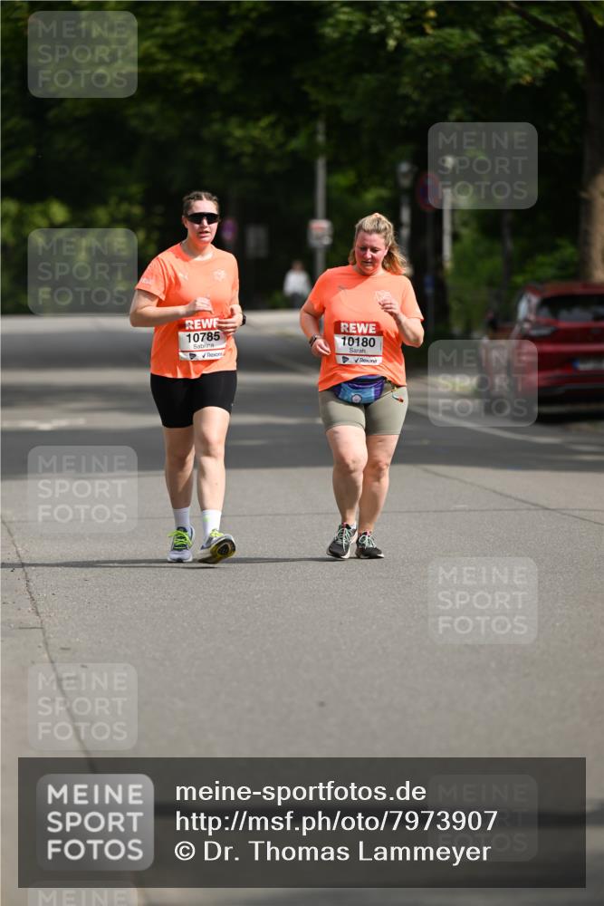 15.06.2025 - REWE Women's Run Dr. Thomas Lammeyer http://msf.ph/oto/7973907 15.06.2025 10:05:47 Laufen 10785, 10180 meine-sportfotos.de