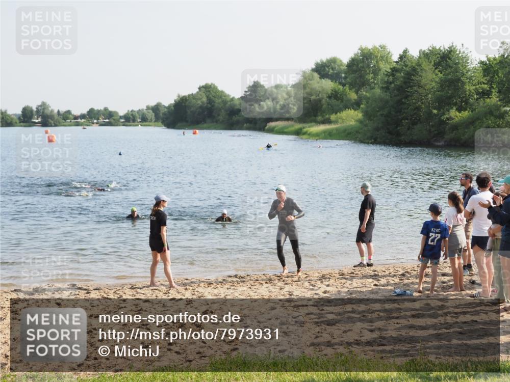 21.06.2025 - 27. Vierlanden-Triathlon MichiJ http://msf.ph/oto/7973931 15.06.2026 08:38:45 Schwimmen 2, 126, 182 meine-sportfotos.de